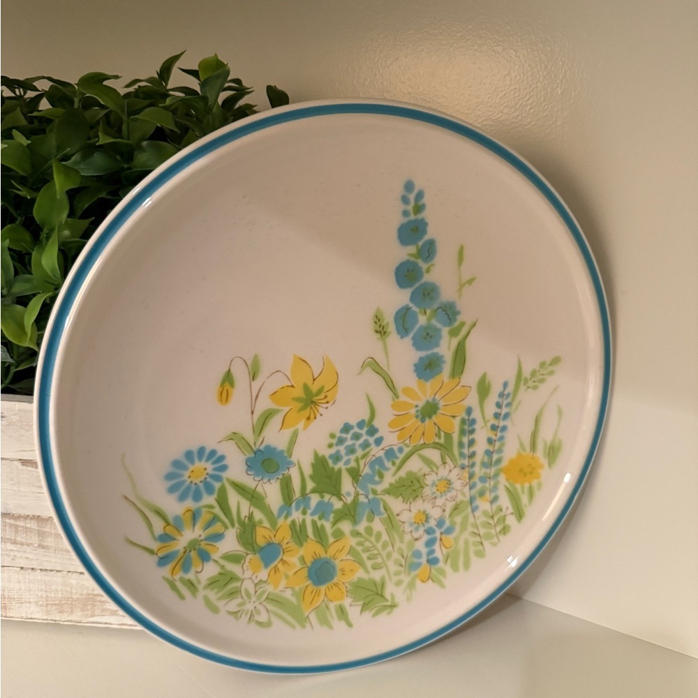 Mikasa Everfresh "Pageantry" 12-Inch Floral Serving Plate Oven & Microwave Safe